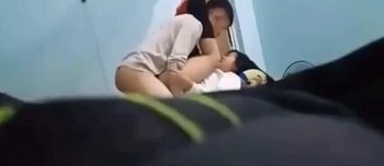 Fazendo amor com minha irmã - -lada quando minha esposa está ausente